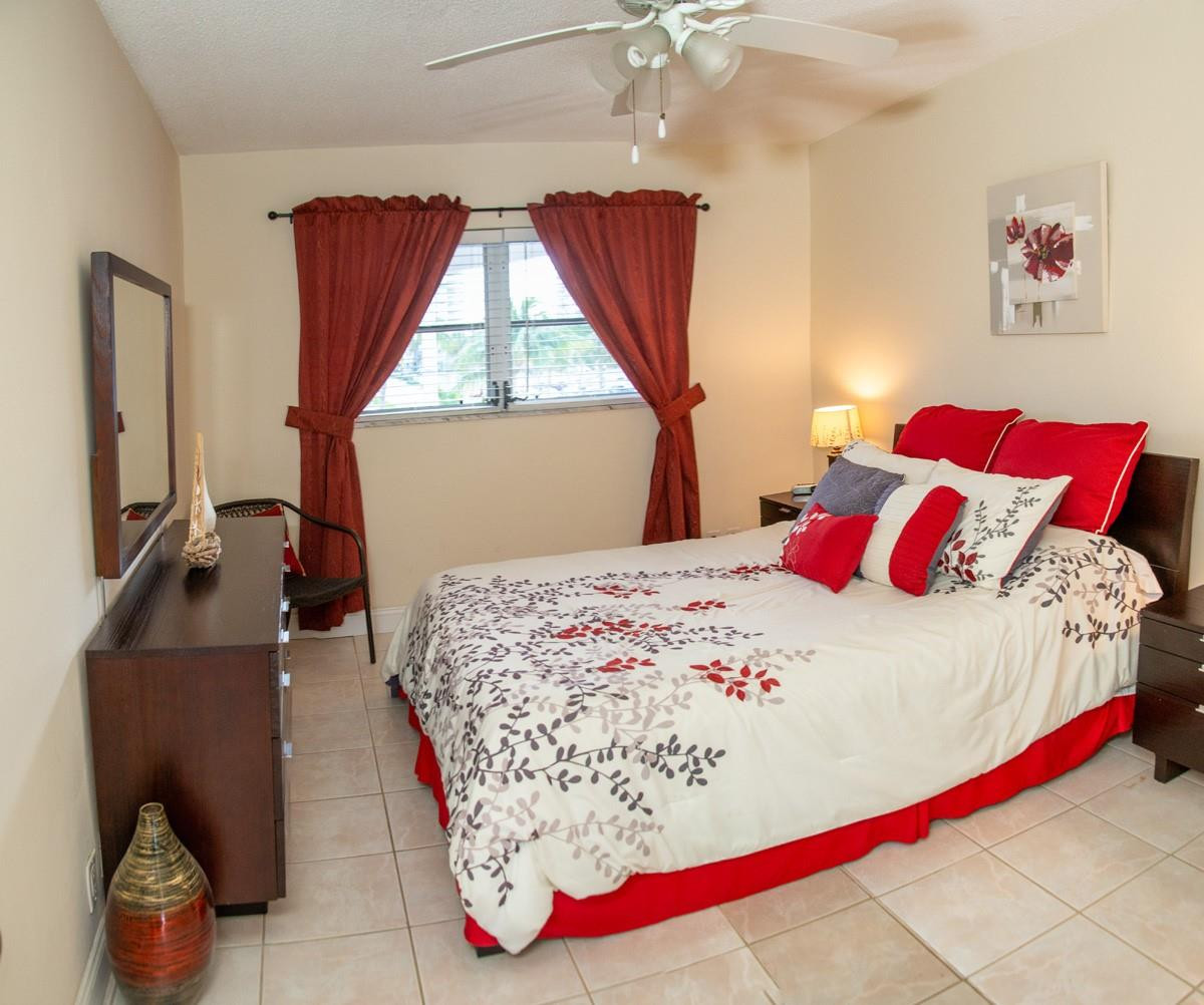 801 North Riverside Drive, Unit 5C Pompano Beach, FL 33062 - Photo 18 of 32 Guest bedroom