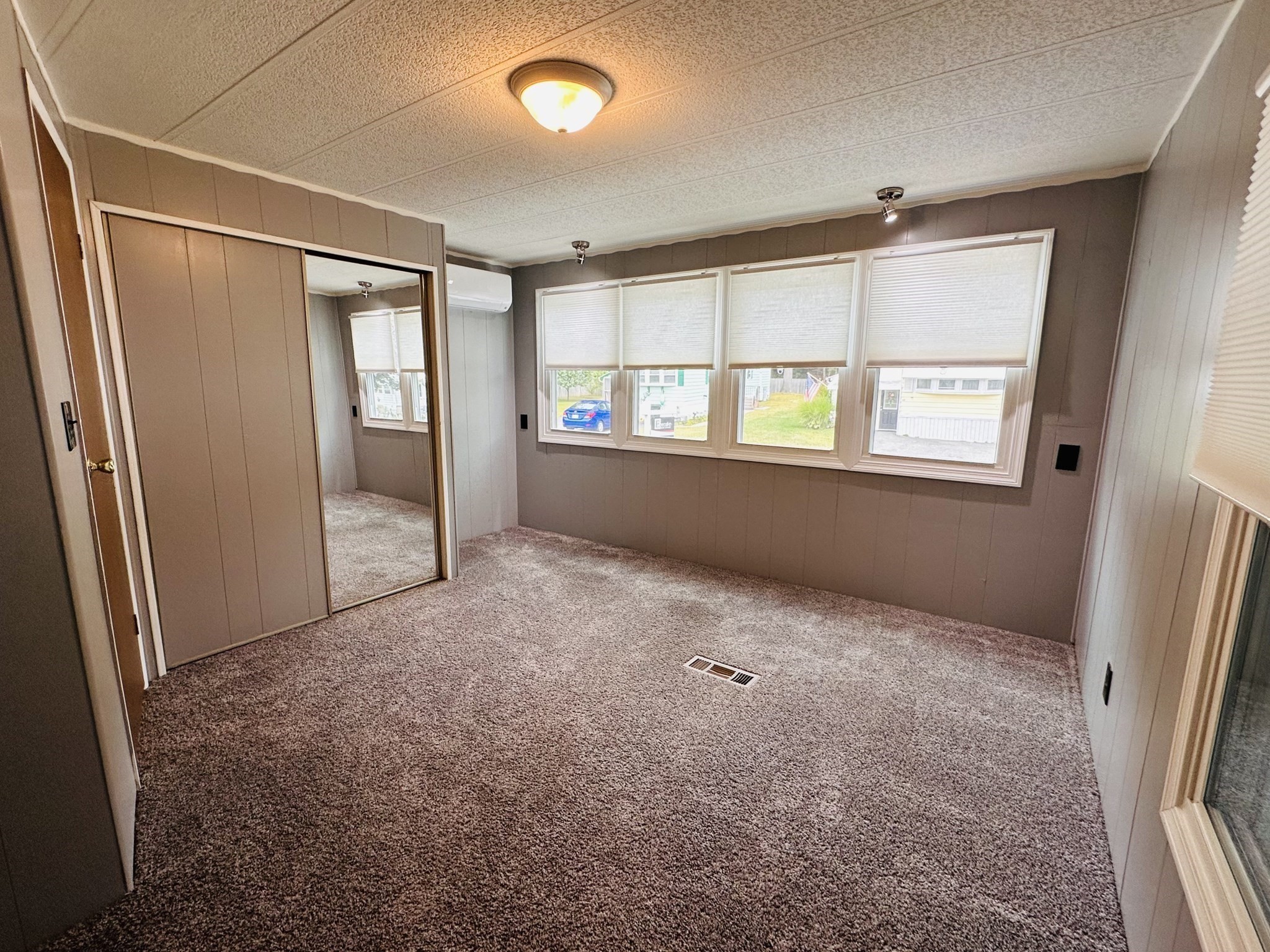 47 Contessa Lane Springfield, MA 01119 - Photo 19 of 28 Gallery Image 19