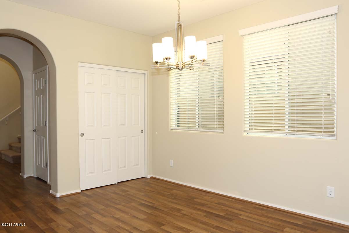 9125 South Roberts Road Tempe, AZ 85284 - Photo 7 of 32 Dining Room