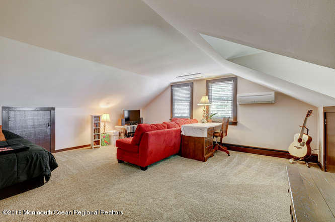 545 Old York Road Allentown, NJ 08501 - Photo 11 of 26 545 Old York Rd Allentown NJ-small-024-2