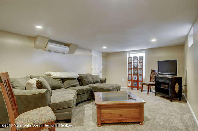 545 Old York Road Allentown, NJ 08501 - Photo 13 of 26 545 Old York Rd Allentown NJ-small-025-3