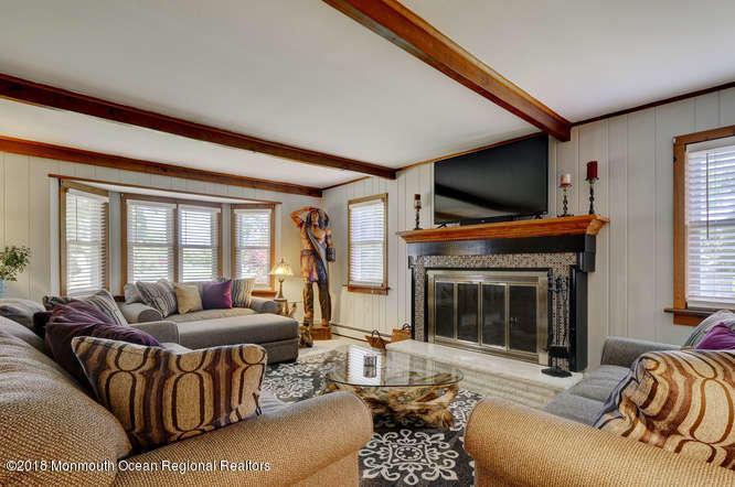 545 Old York Road Allentown, NJ 08501 - Photo 6 of 26 545 Old York Rd Allentown NJ-small-011-2