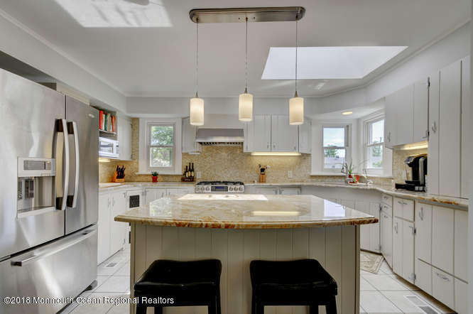 545 Old York Road Allentown, NJ 08501 - Photo 7 of 26 545 Old York Rd Allentown NJ-small-019-8