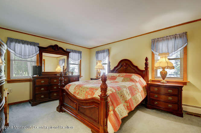 545 Old York Road Allentown, NJ 08501 - Photo 9 of 26 545 Old York Rd Allentown NJ-small-026-2