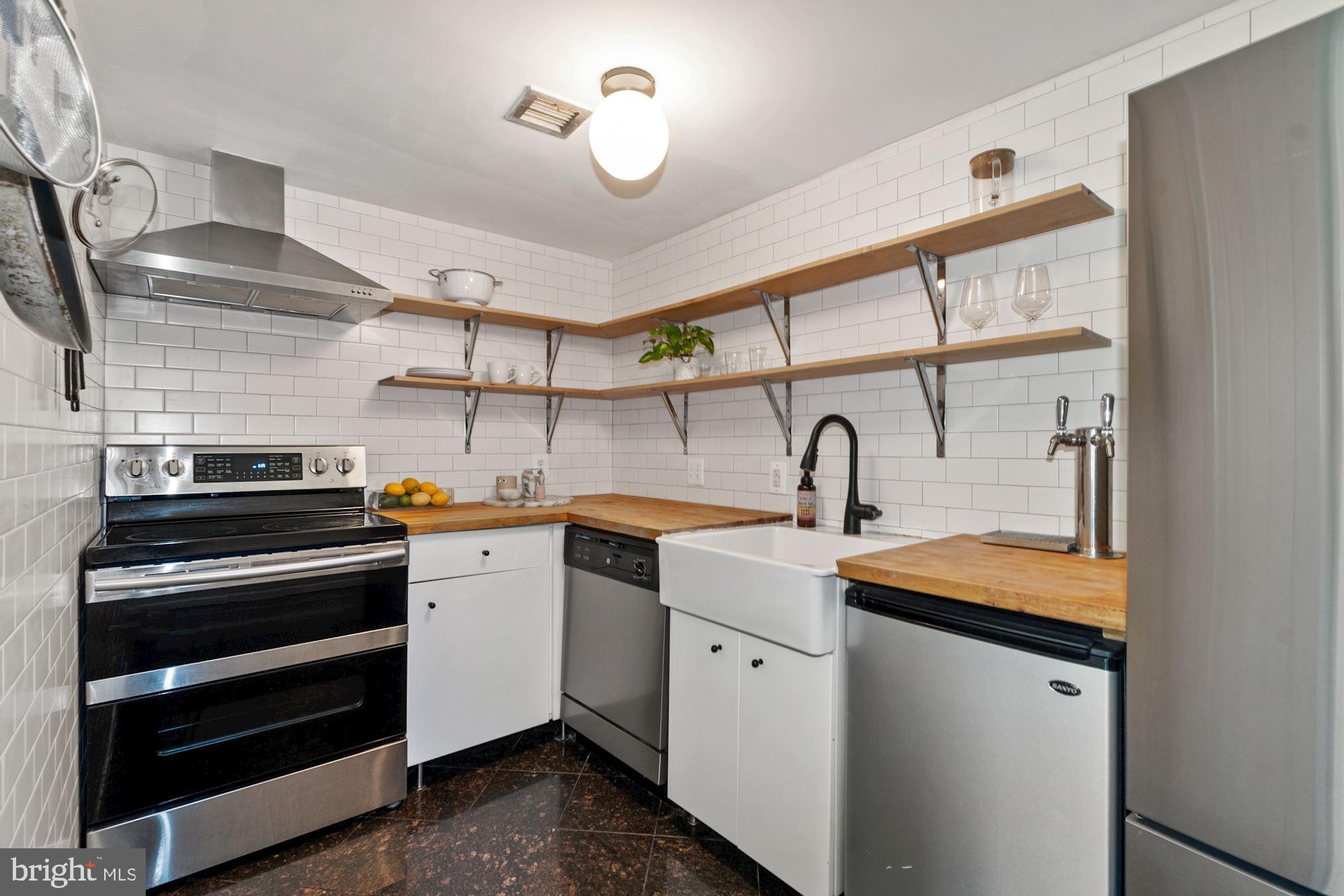 1953 Calvert Street Northwest, Unit C Washington, DC 20009 - Photo 7 of 19 Gallery Image 7