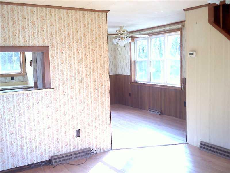 646 Carvell Road Mapleton, ME 04757 - Photo 5 of 8 Living Room.