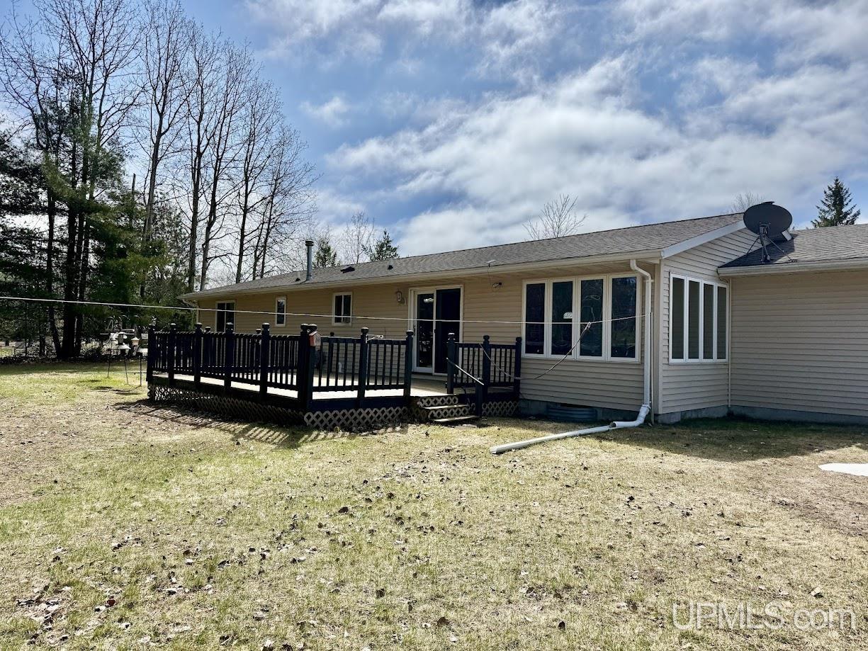 6820 Charles Place Escanaba, MI 49829 - Photo 24 of 27