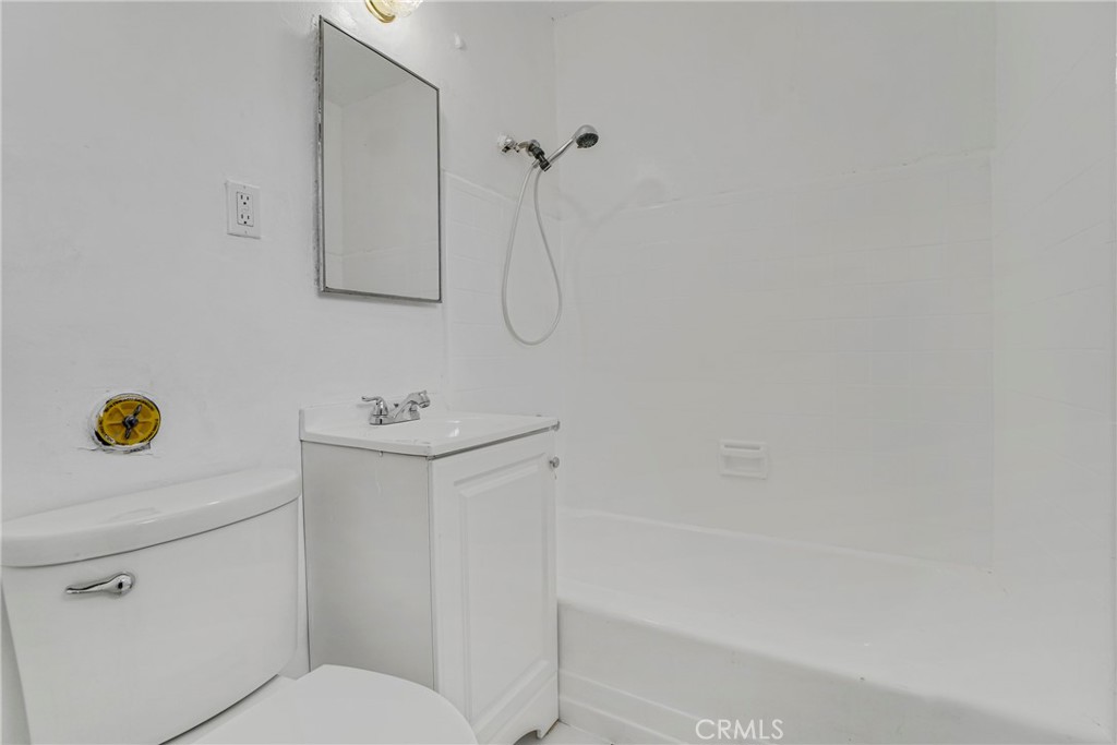 904 South Bullis Road Compton, CA 90221 - Photo 16 of 21