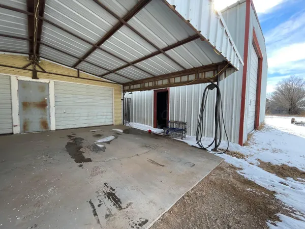 $205,000 | 2805 Highway 385, Dimmitt, TX 79027