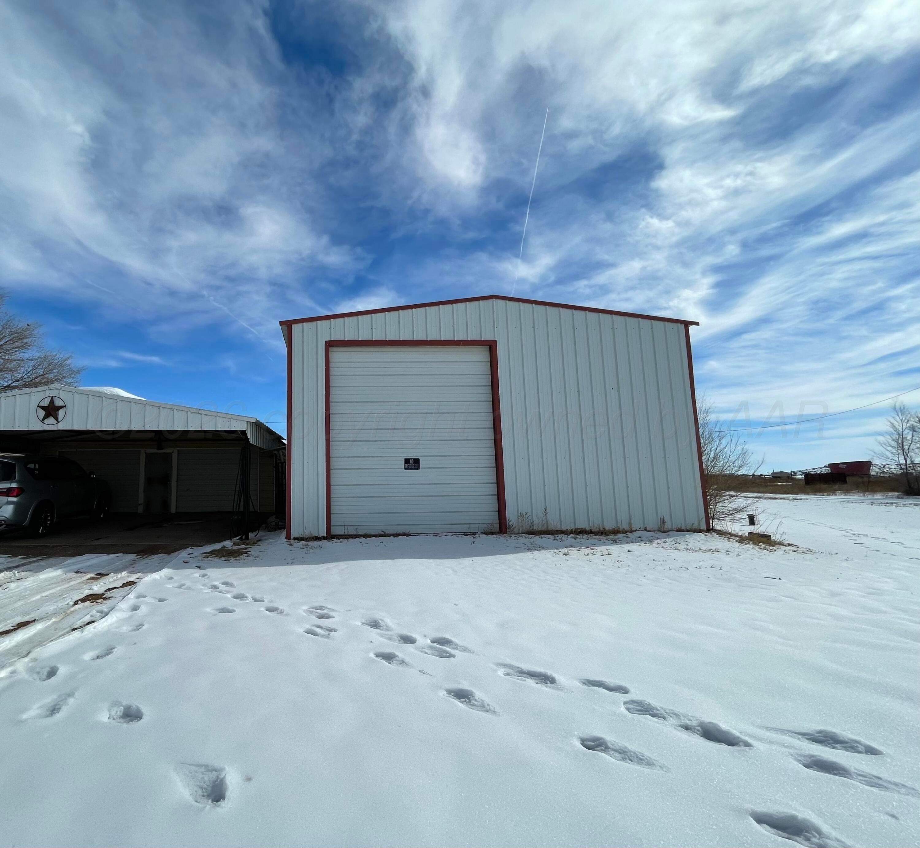 2805 Highway 385 Dimmitt, TX 79027 - Photo 22 of 23 Barn
