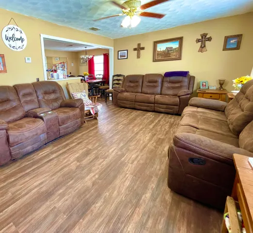 $205,000 | 2805 Highway 385, Dimmitt, TX 79027