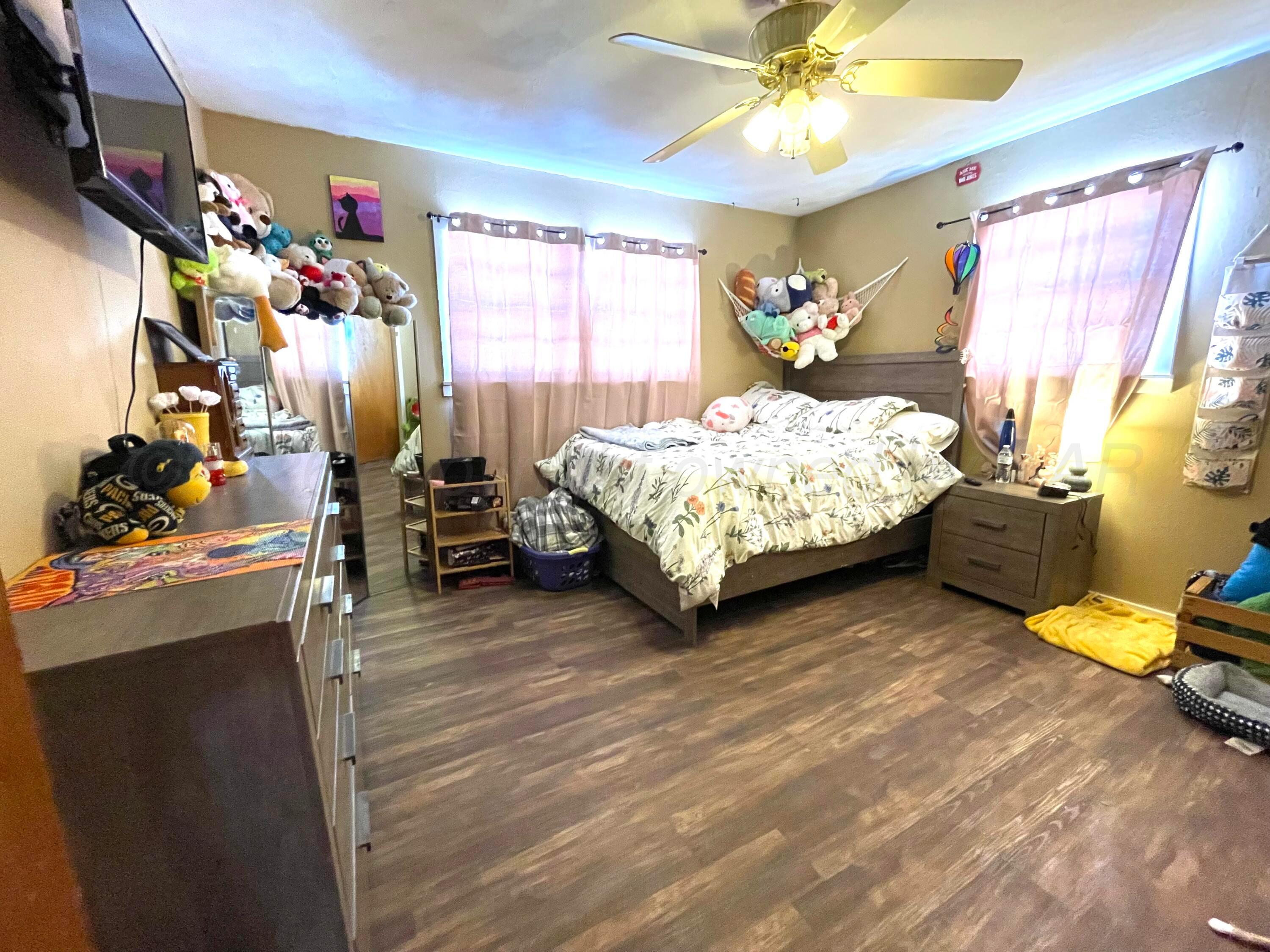 2805 Highway 385 Dimmitt, TX 79027 - Photo 5 of 23 Bedroom1