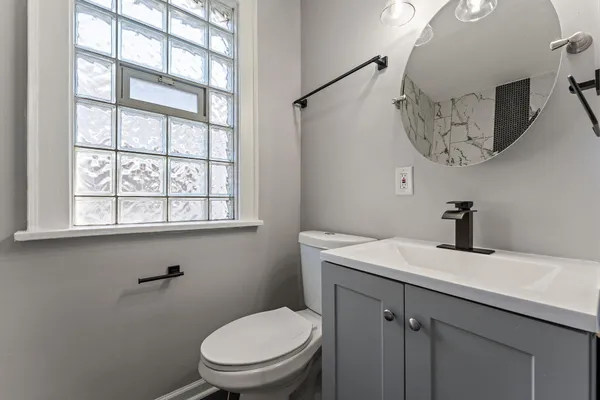 $200,000 | 2622 163rd Place, Hammond, IN 46323