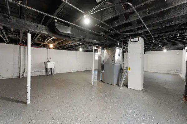 $200,000 | 2622 163rd Place, Hammond, IN 46323