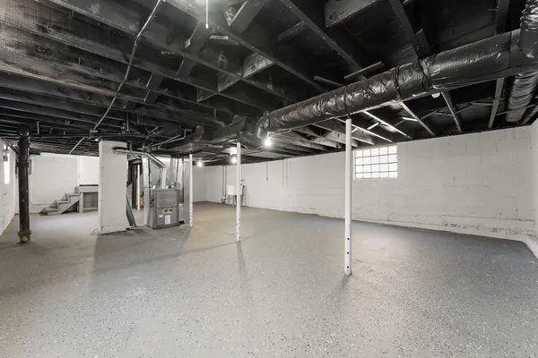 $200,000 | 2622 163rd Place, Hammond, IN 46323