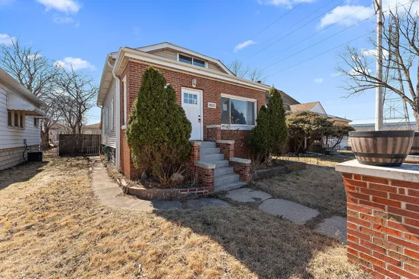 $200,000 | 2622 163rd Place, Hammond, IN 46323