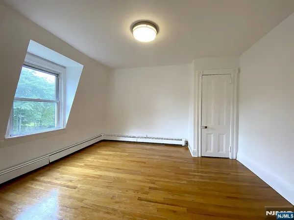 $4,500 | 59 Forest Street, Alpine, NJ 07620