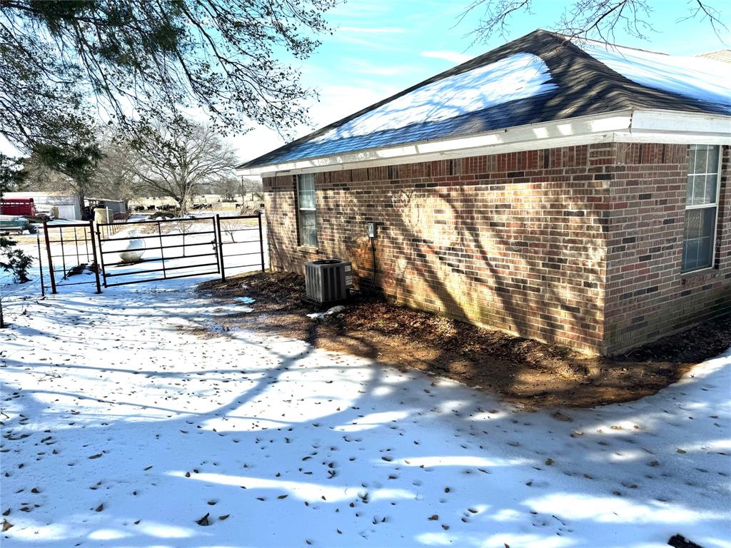 205 County Road 1135 Ravenna, TX 75476 - Photo 4 of 30