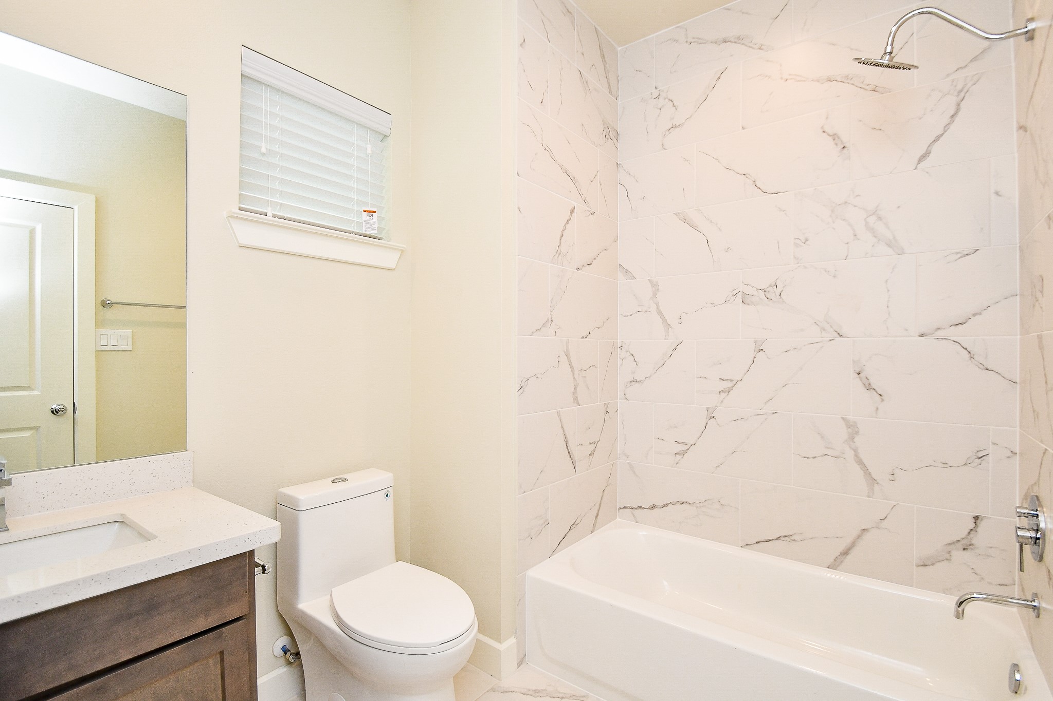 2307 Warhol Way Houston, TX 77091 - Photo 9 of 31