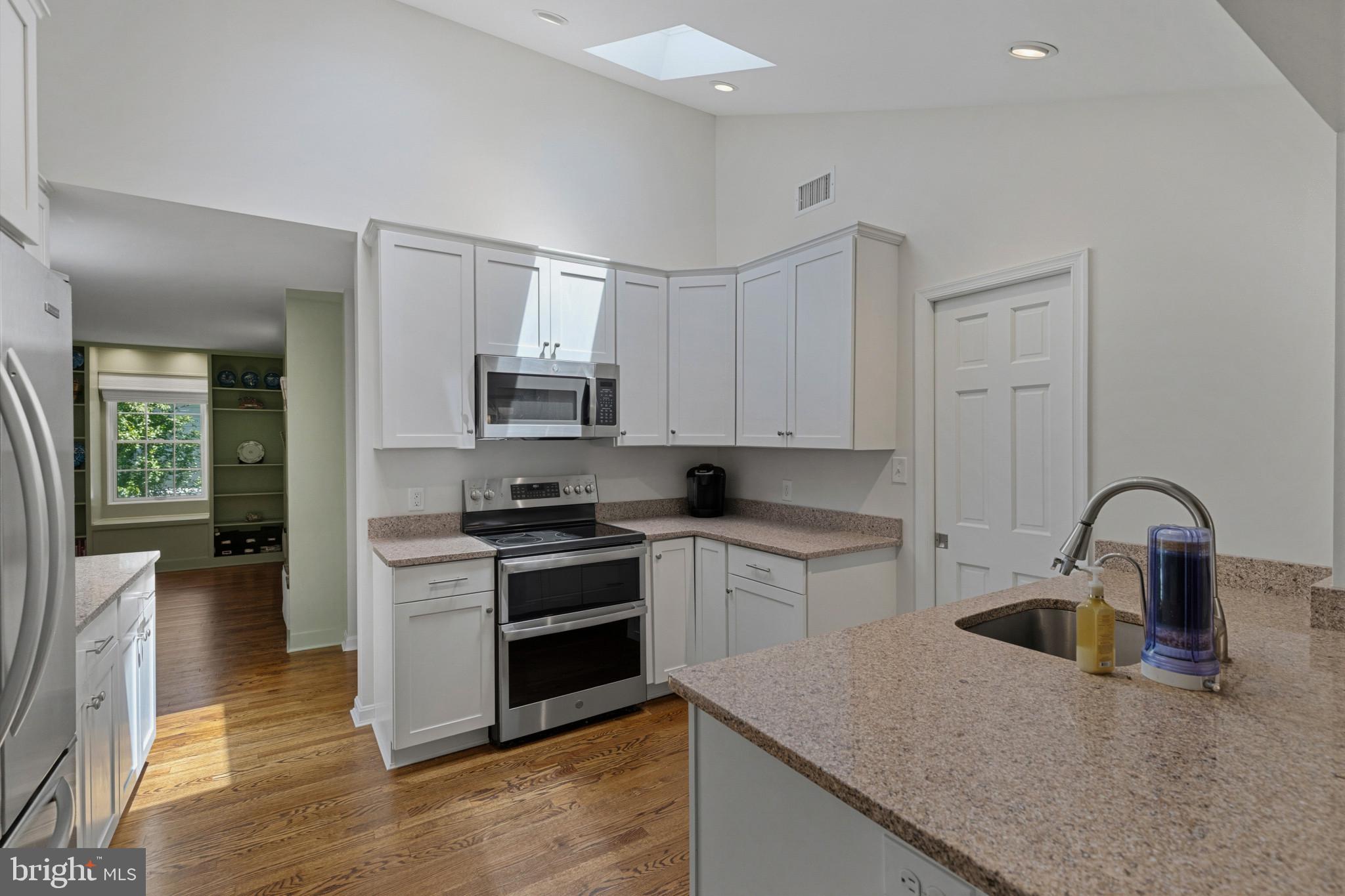 1915 Dulaney Place Annapolis, MD 21409 - Photo 12 of 38 Granite Countertops