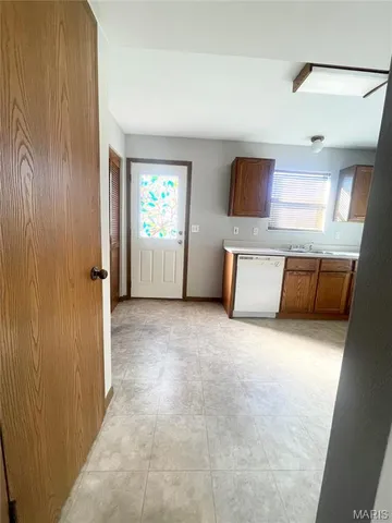 $850 | 308 Southgate Drive, Freeburg, IL 62243