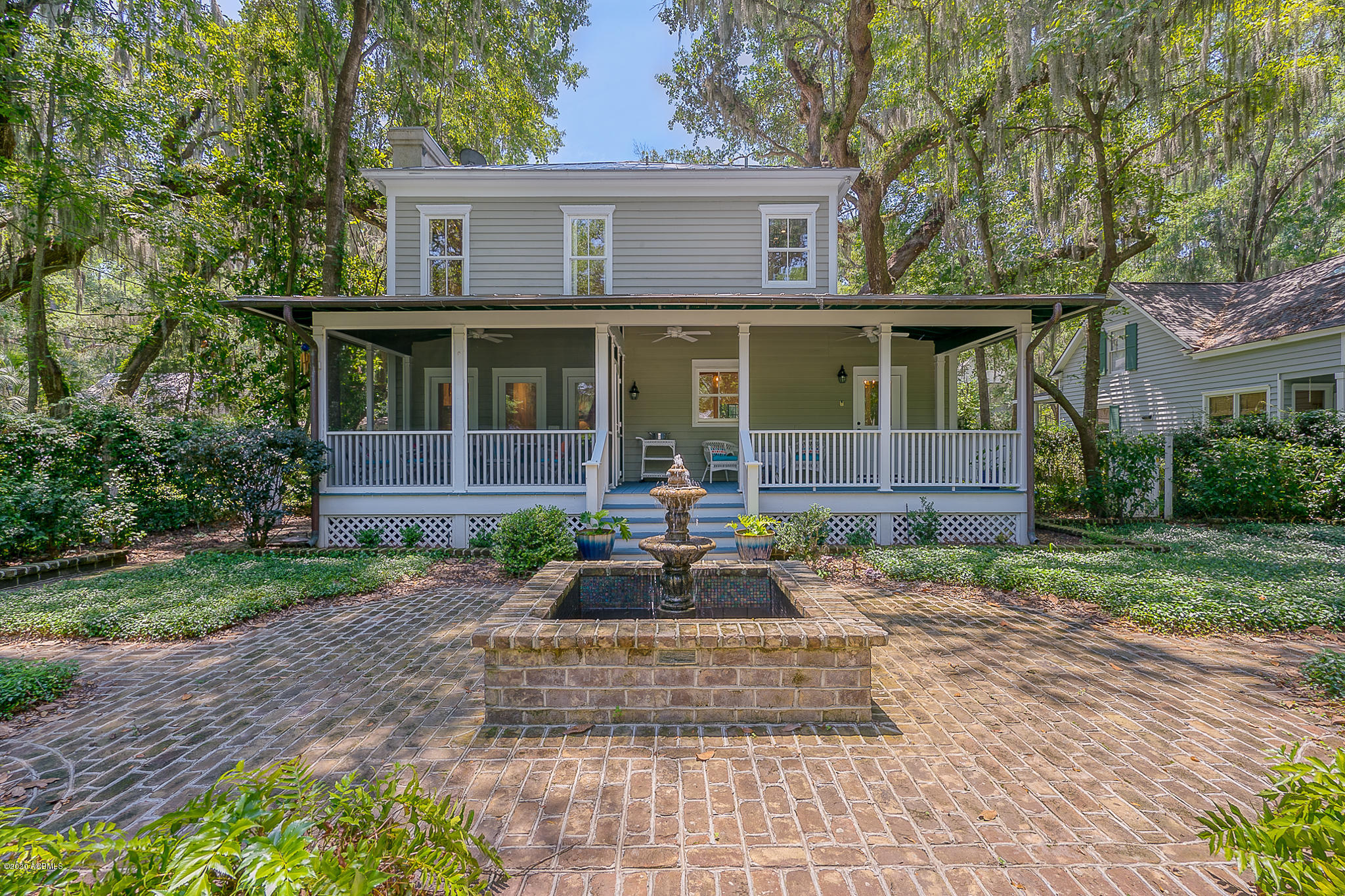 38 Newpoint Road Beaufort, SC 29907 - Photo 11 of 43 9