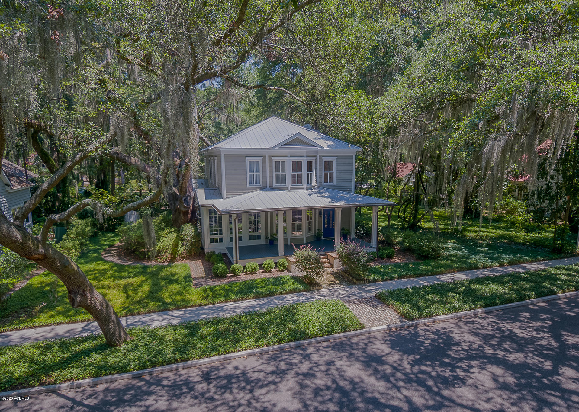 38 Newpoint Road Beaufort, SC 29907 - Photo 2 of 43 1
