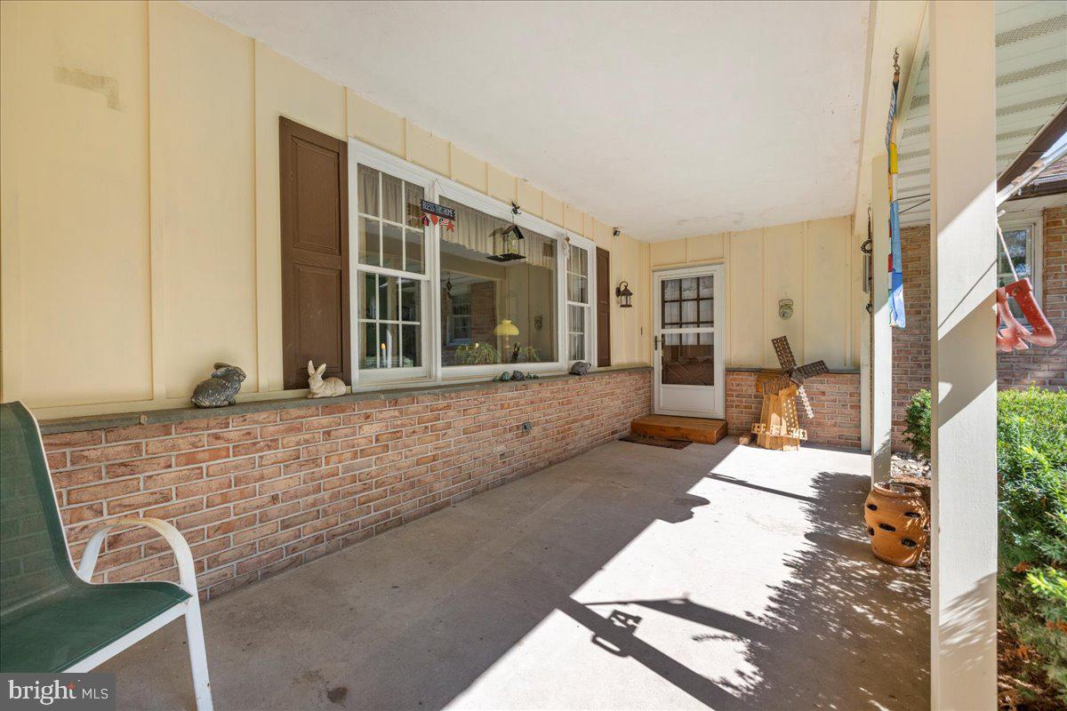 1714 Moyers Road Hatfield, PA 19440 - Photo 2 of 31 a living room with furniture