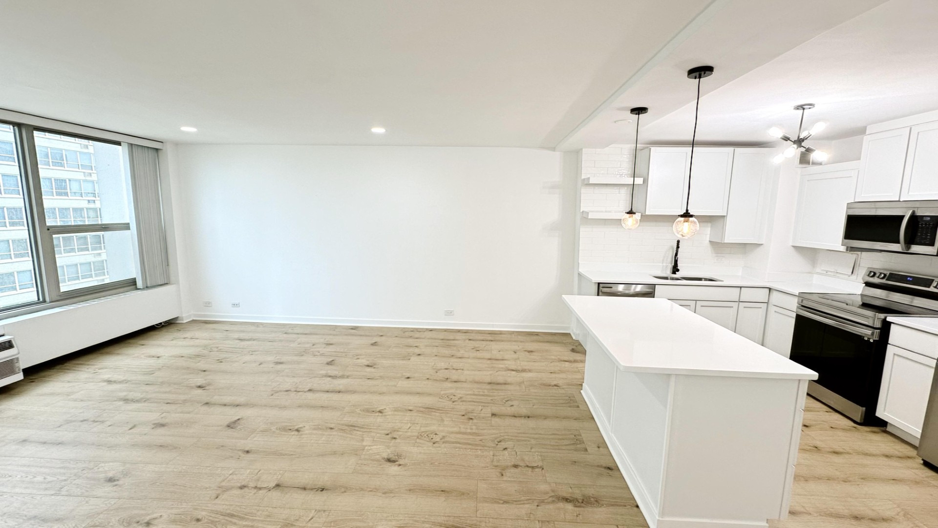 3600 North Lake Shore Drive, Unit 707 Chicago, IL 60613 - Photo 5 of 12