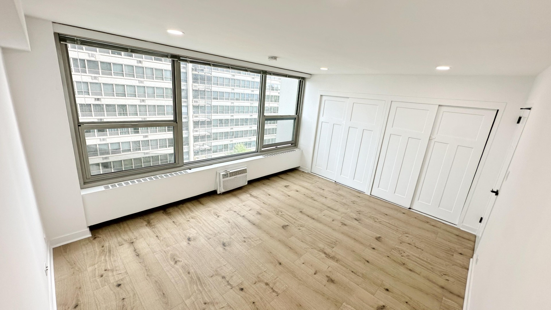 3600 North Lake Shore Drive, Unit 707 Chicago, IL 60613 - Photo 7 of 12