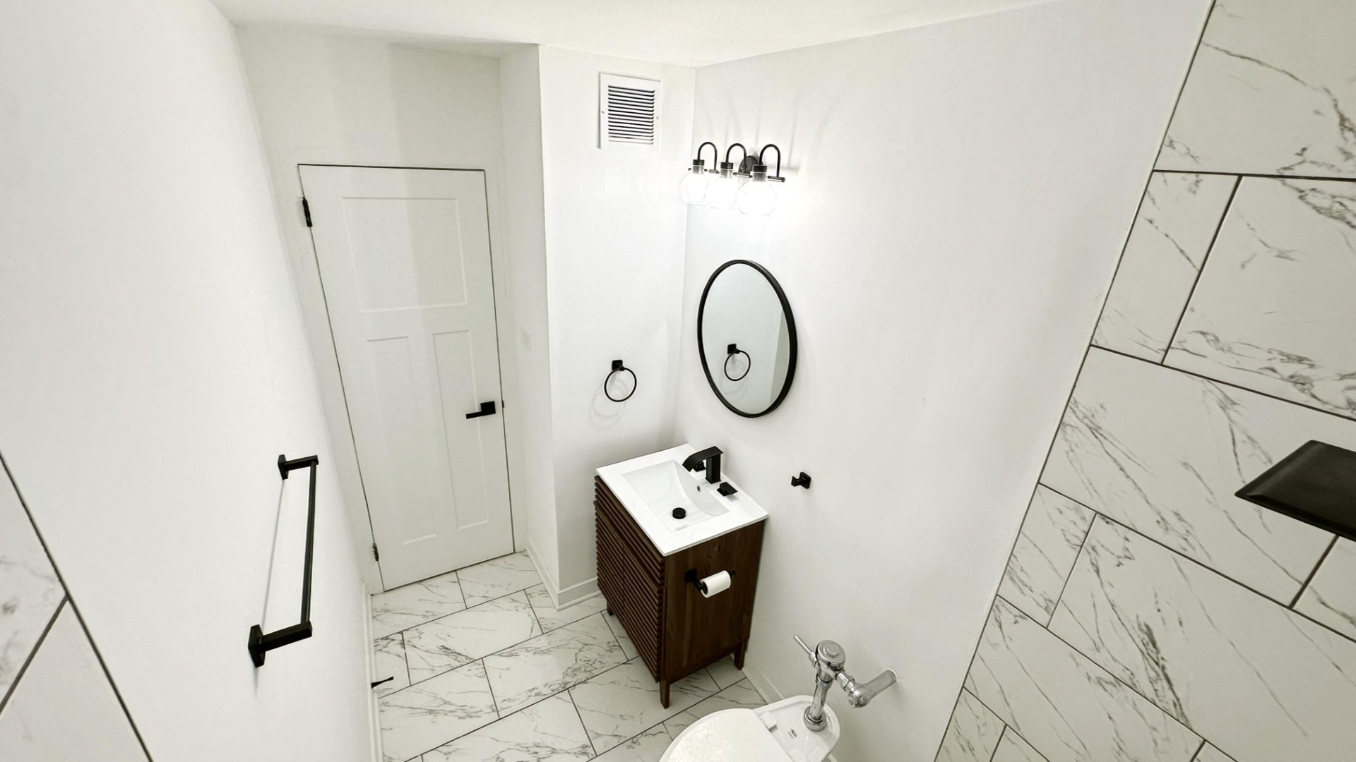 3600 North Lake Shore Drive, Unit 707 Chicago, IL 60613 - Photo 9 of 12