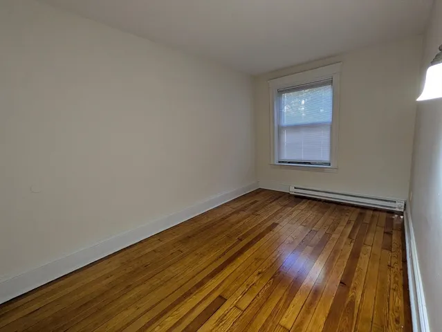 $1,400 | 1447 Dwight Street, Unit 1L, Holyoke, MA 01040