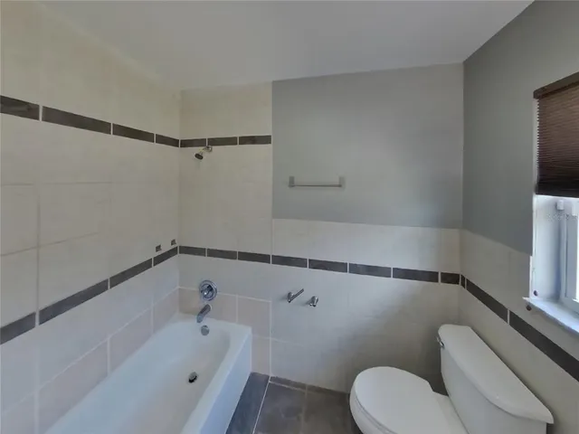 $1,979 | Undisclosed Address, Venice, FL 34293