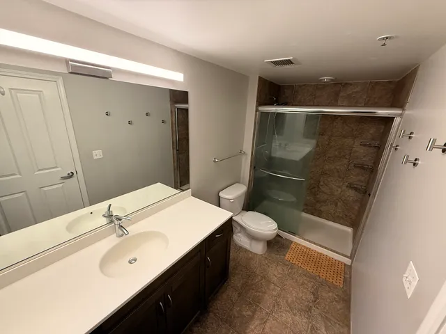 $2,350 | 4848 North Sheridan Road, Unit 403, Chicago, IL 60640