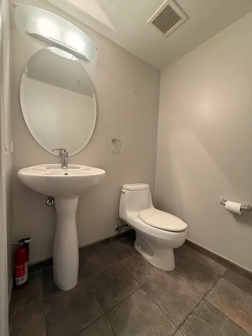 $2,350 | 4848 North Sheridan Road, Unit 403, Chicago, IL 60640