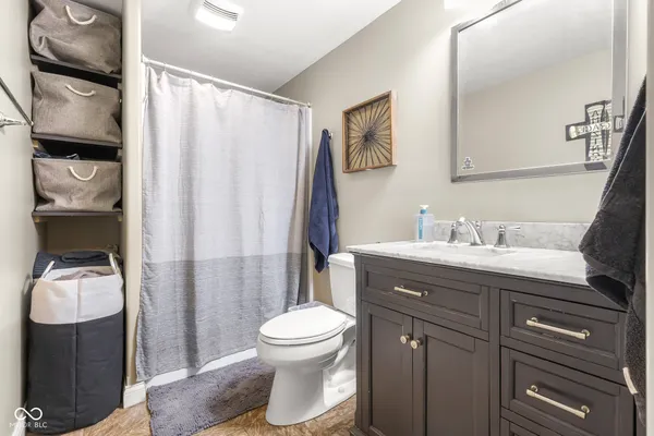 $579,900 | 1935 Brookfield Court, Columbus, IN 47201