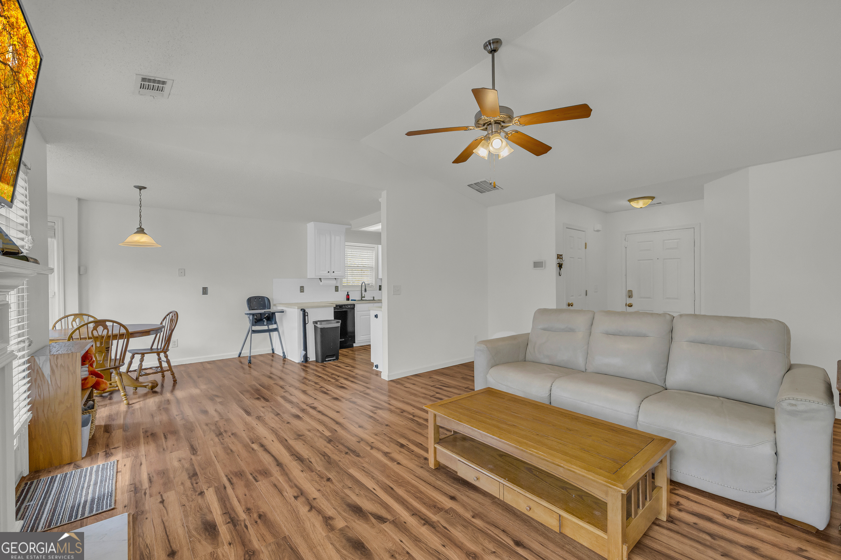 304 Seminole Circle Statham, GA 30666 - Photo 8 of 38