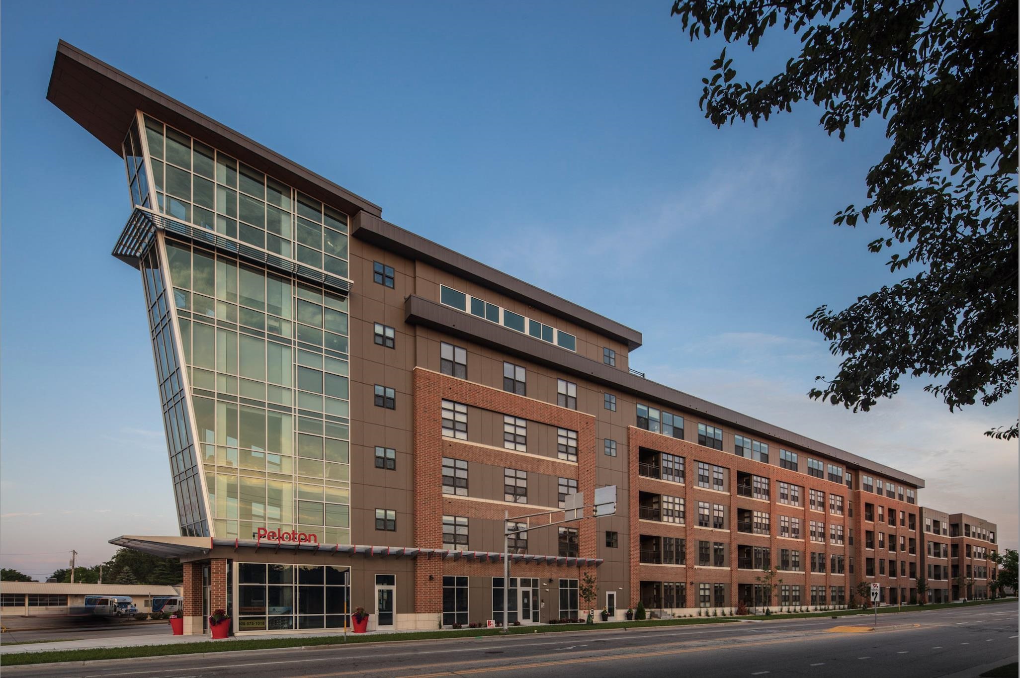 1008 South Park Street Madison, WI 53715 - Photo 2 of 7