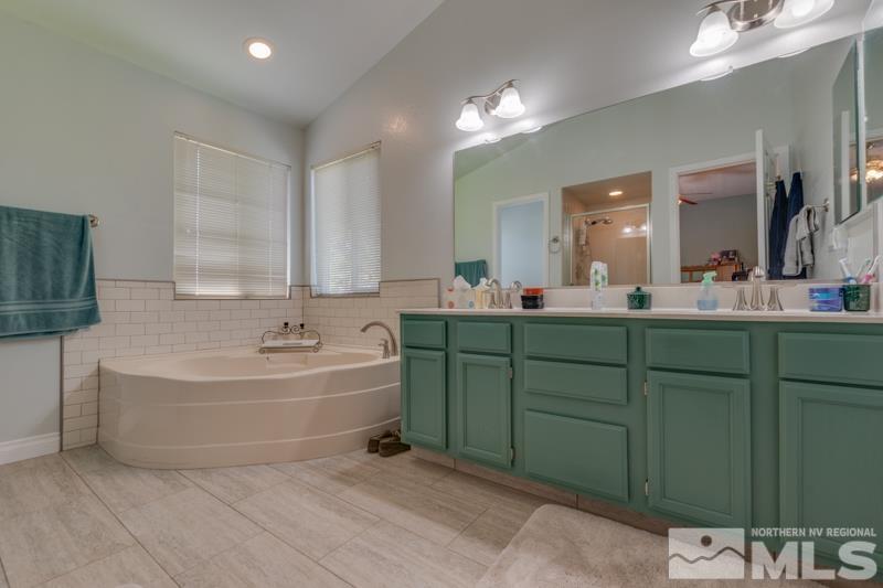 1585 Rainbow Ridge Road Reno, NV 89523 - Photo 17 of 26 Photo 18