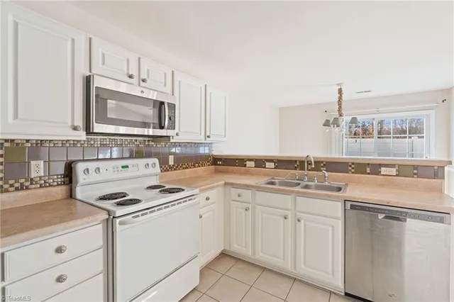 $244,900 | 1329 Bayswater Drive, High Point, NC 27265