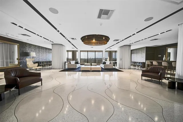 $2,125,000 | 9 Island Avenue, Unit 614, Miami Beach, FL 33139