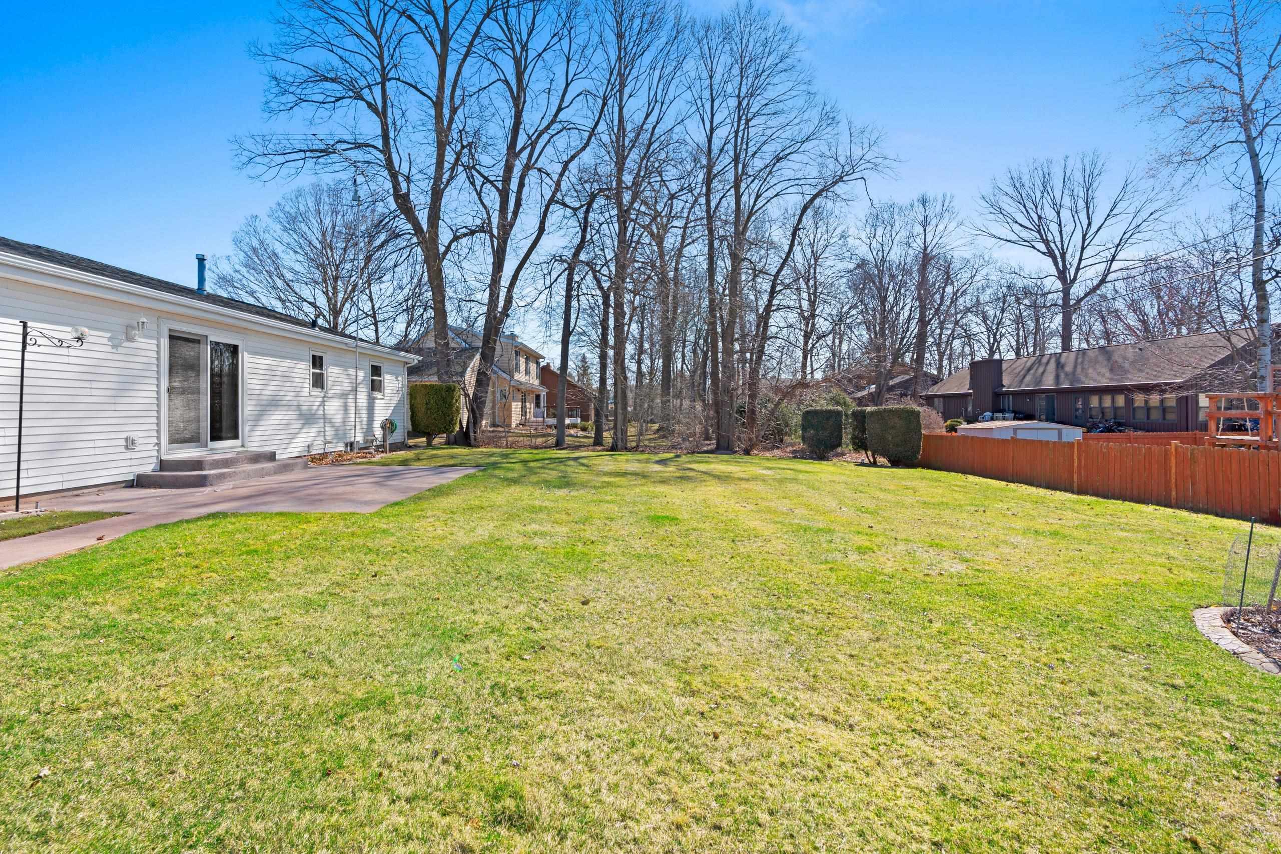 2245 Larkspur Drive Appleton, WI 54915 - Photo 4 of 51