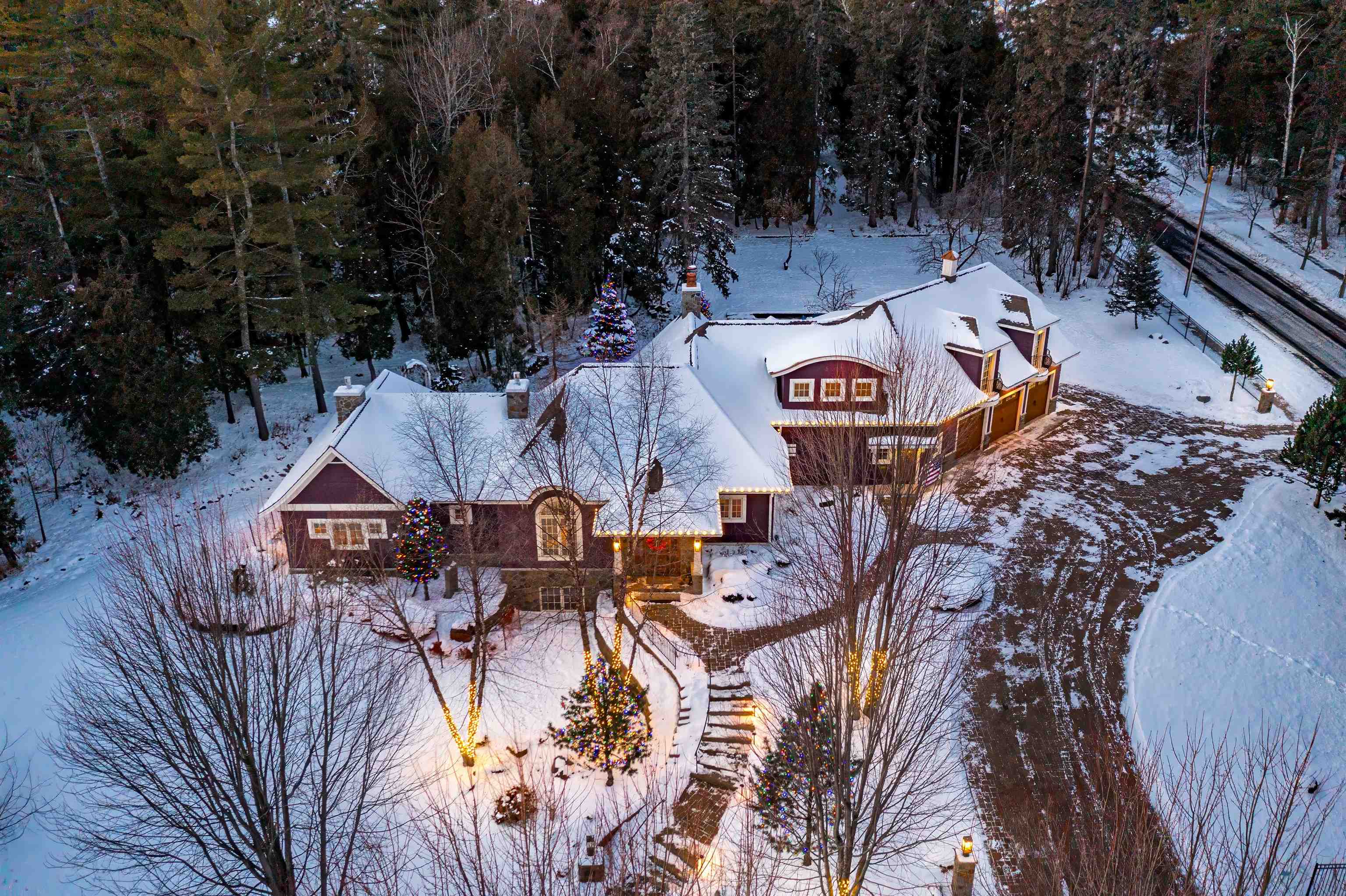 3543 Greysolon Road Duluth, MN 55804 - Photo 1 of 90