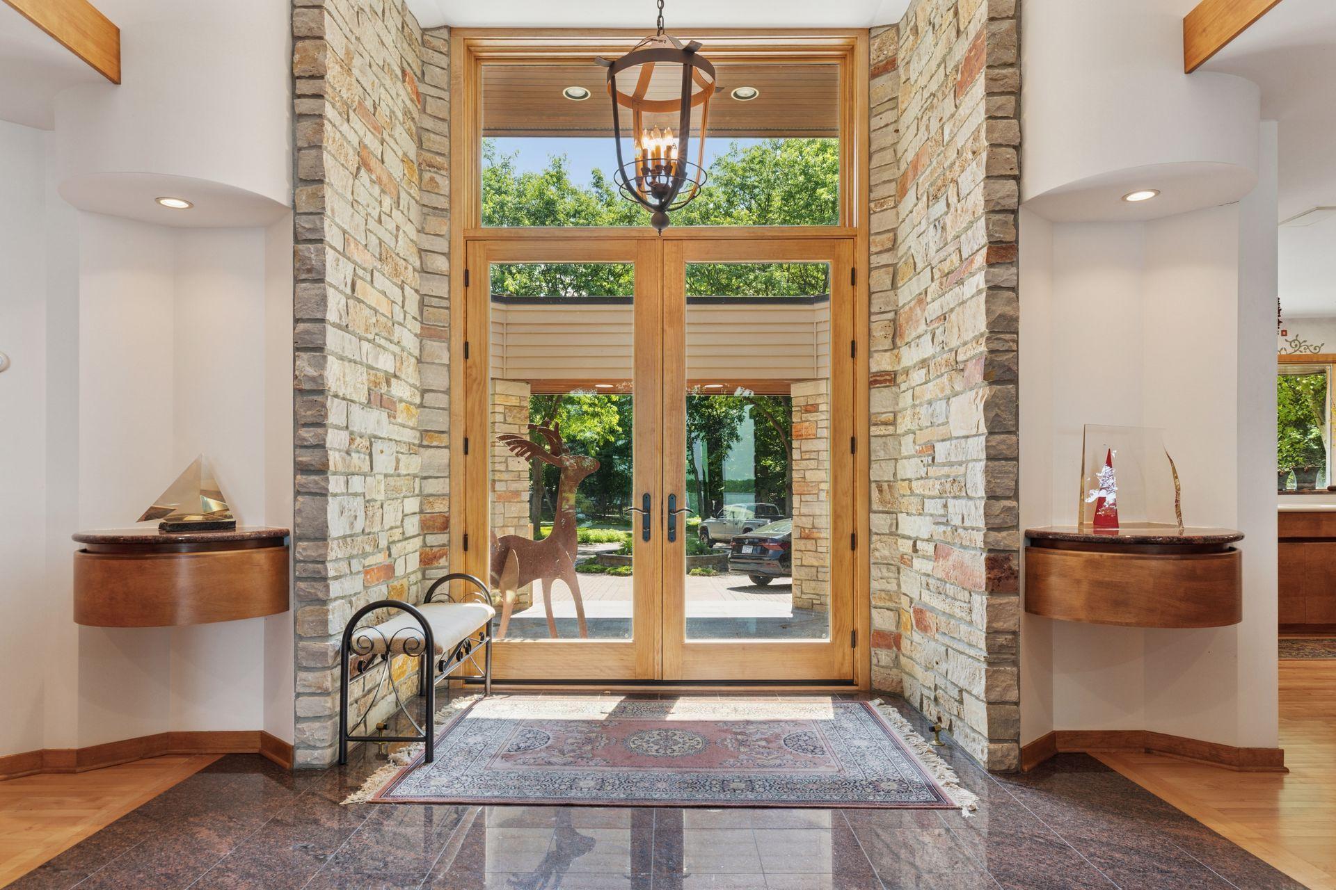 28235 Boulder Circle Excelsior, MN 55331 - Photo 5 of 16