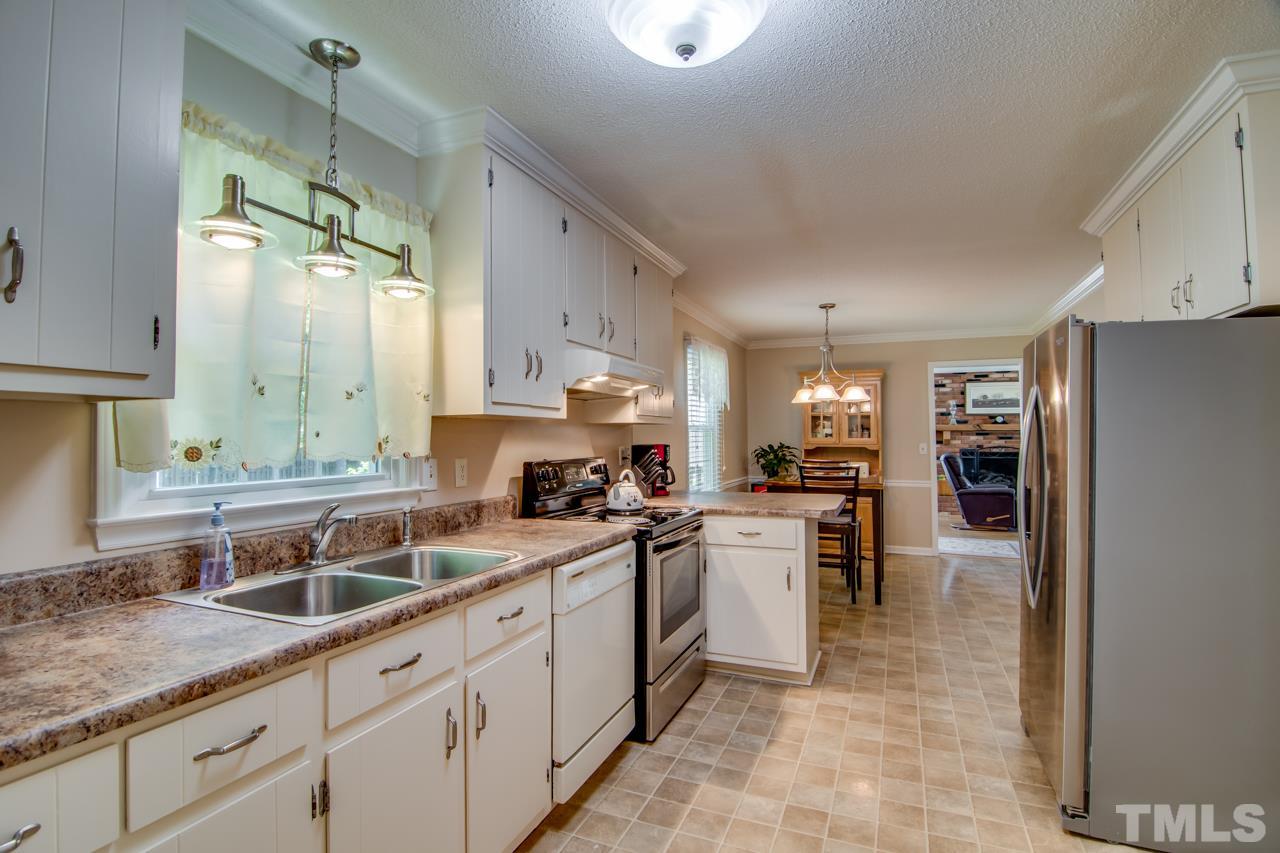 5422 Russell Road Durham, NC 27712 - Photo 8 of 30