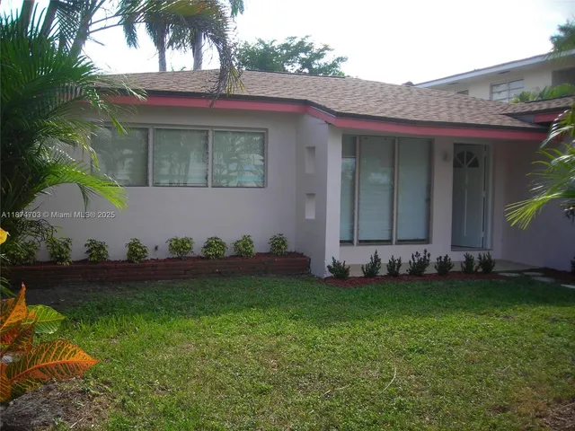 $2,777 | Hollywood Lakes, Hollywood, FL 33020