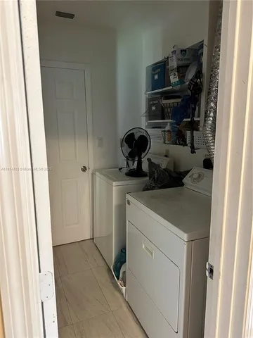 $2,777 | Hollywood Lakes, Hollywood, FL 33020