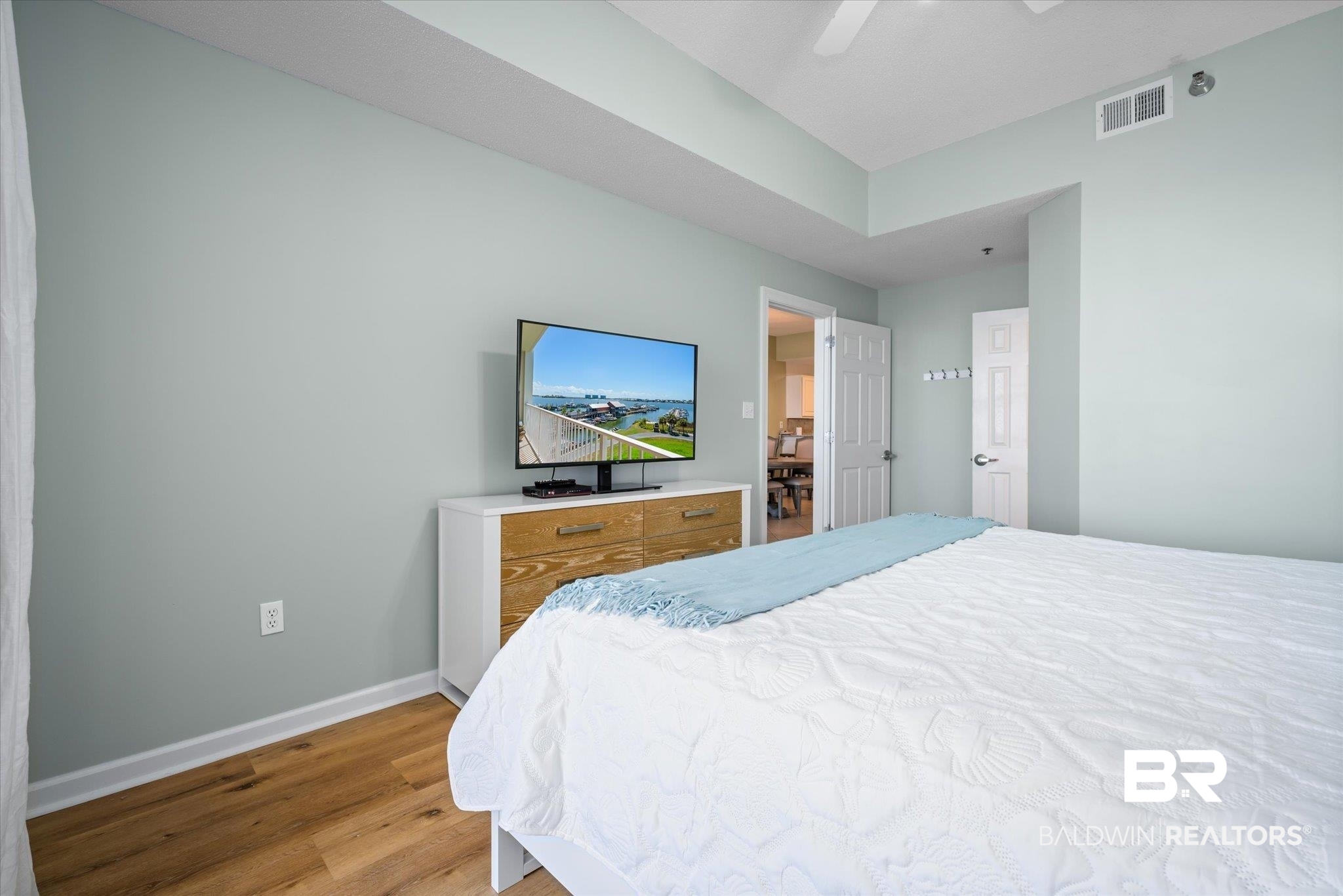 27282 Canal Road, Unit 405 Orange Beach, AL 36561 - Photo 17 of 50 Master Bedroom