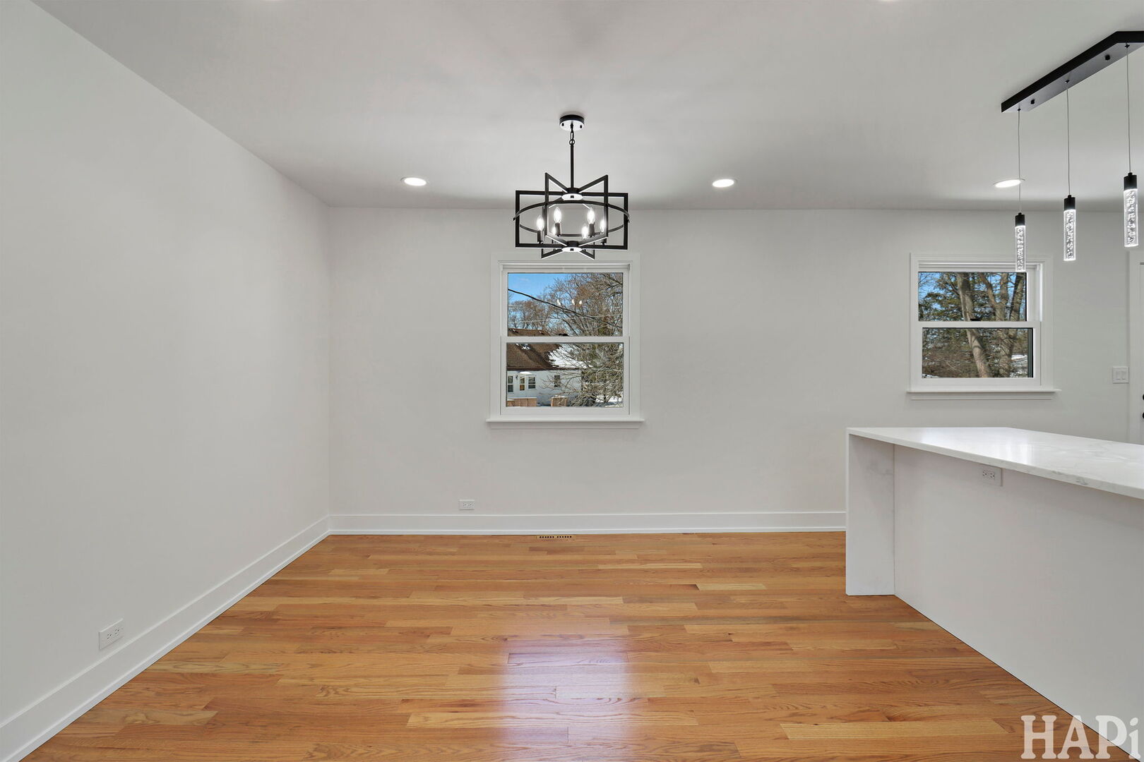 496 Raupp Boulevard Buffalo Grove, IL 60089 - Photo 11 of 33