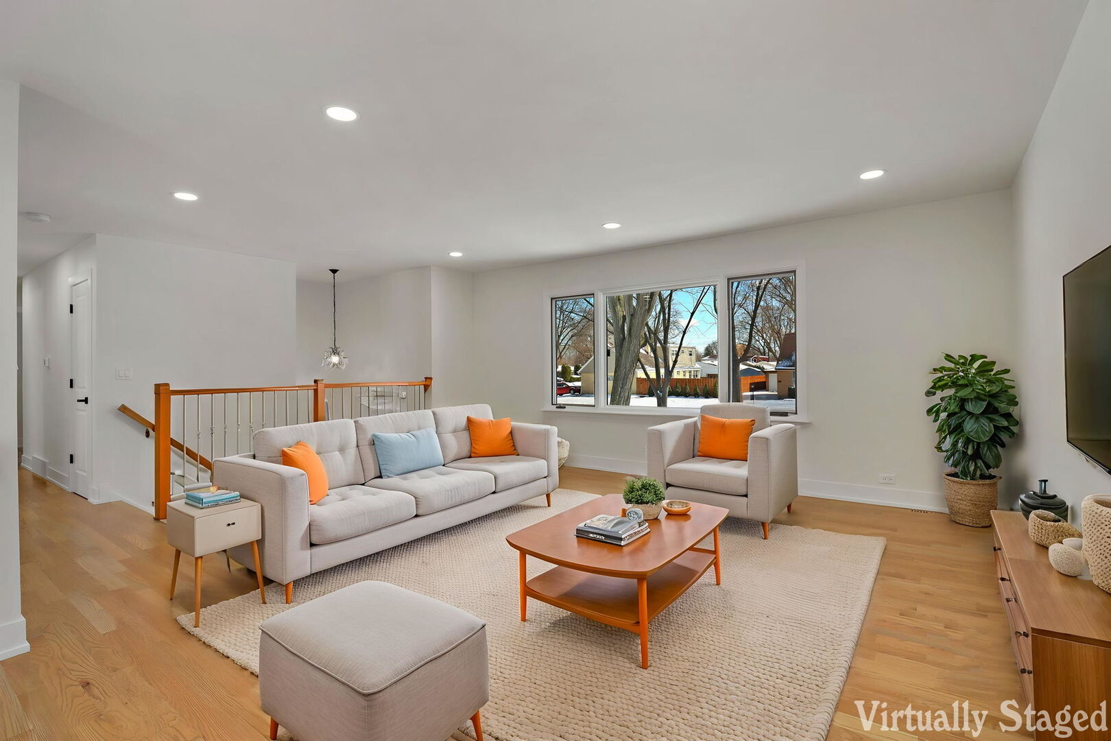 496 Raupp Boulevard Buffalo Grove, IL 60089 - Photo 4 of 33